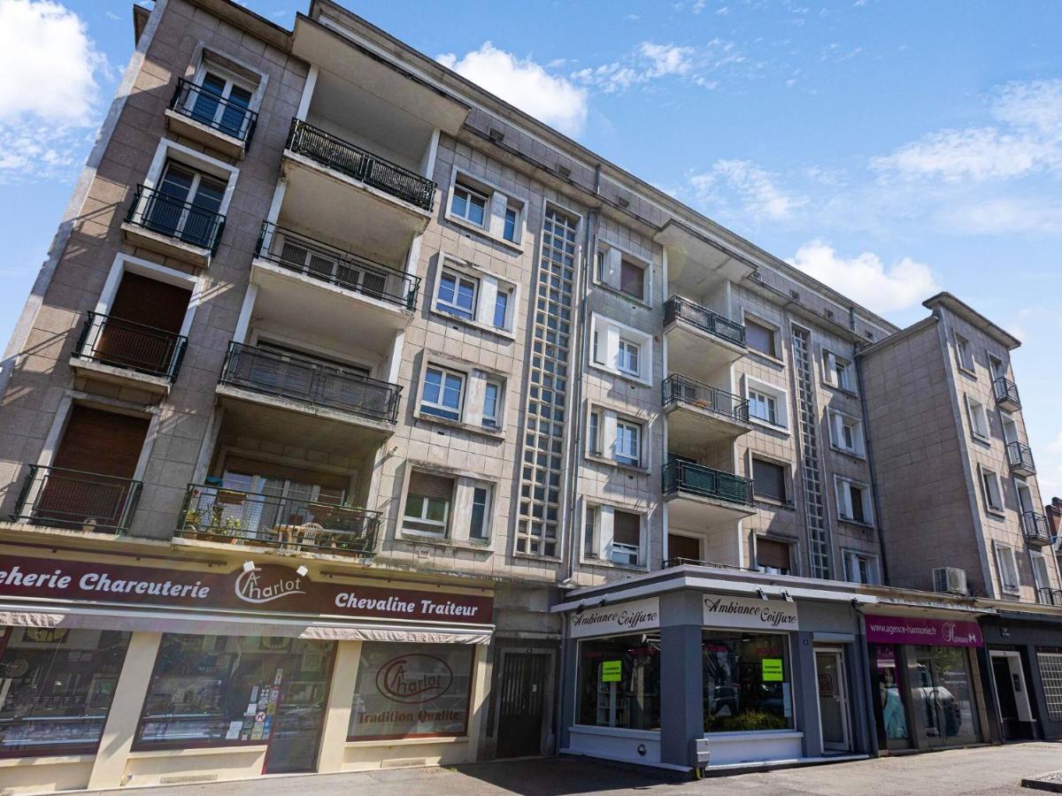 Apartment A Stone S Throw From The Town Center Charleville-Mézières Exterior foto